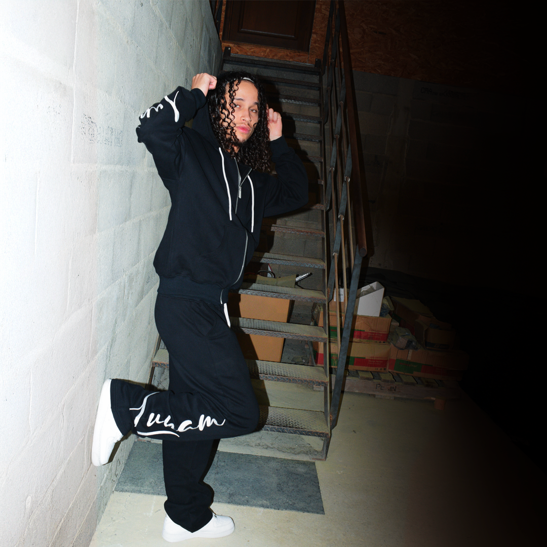 HOODED JACKET