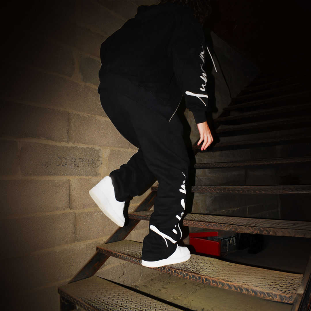 OPEN LEG JOGGER